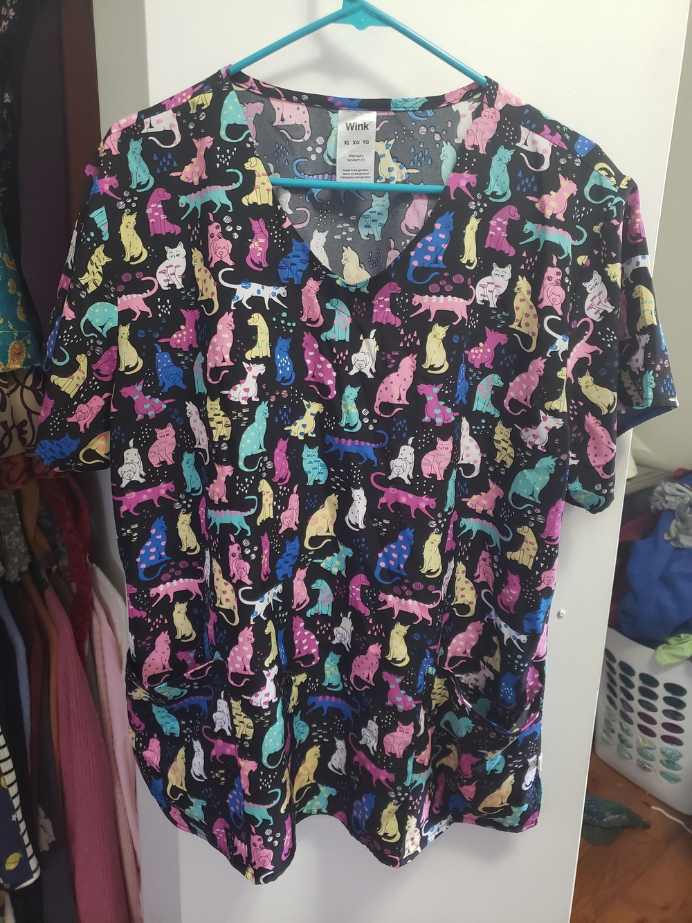Wink 'Darling Dots' Black Cat Pattern Scrub Top XL
